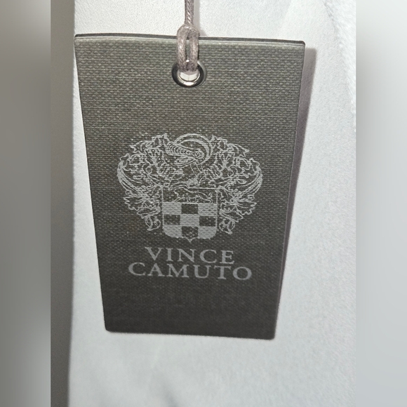 NWT Vince Camuto Women's Short Sleeve Ruffle Top - Picture 4 of 6